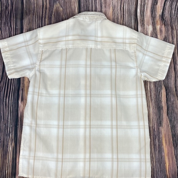 Bruno Boys Cream & Tan Sueded Microfiber Poly Button Down Shirt- Size 6 - Picture 7 of 11